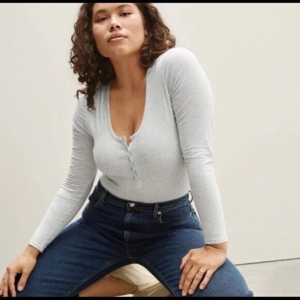 Everlane The Henley Bodysuit in Light Heather Grey in Medium